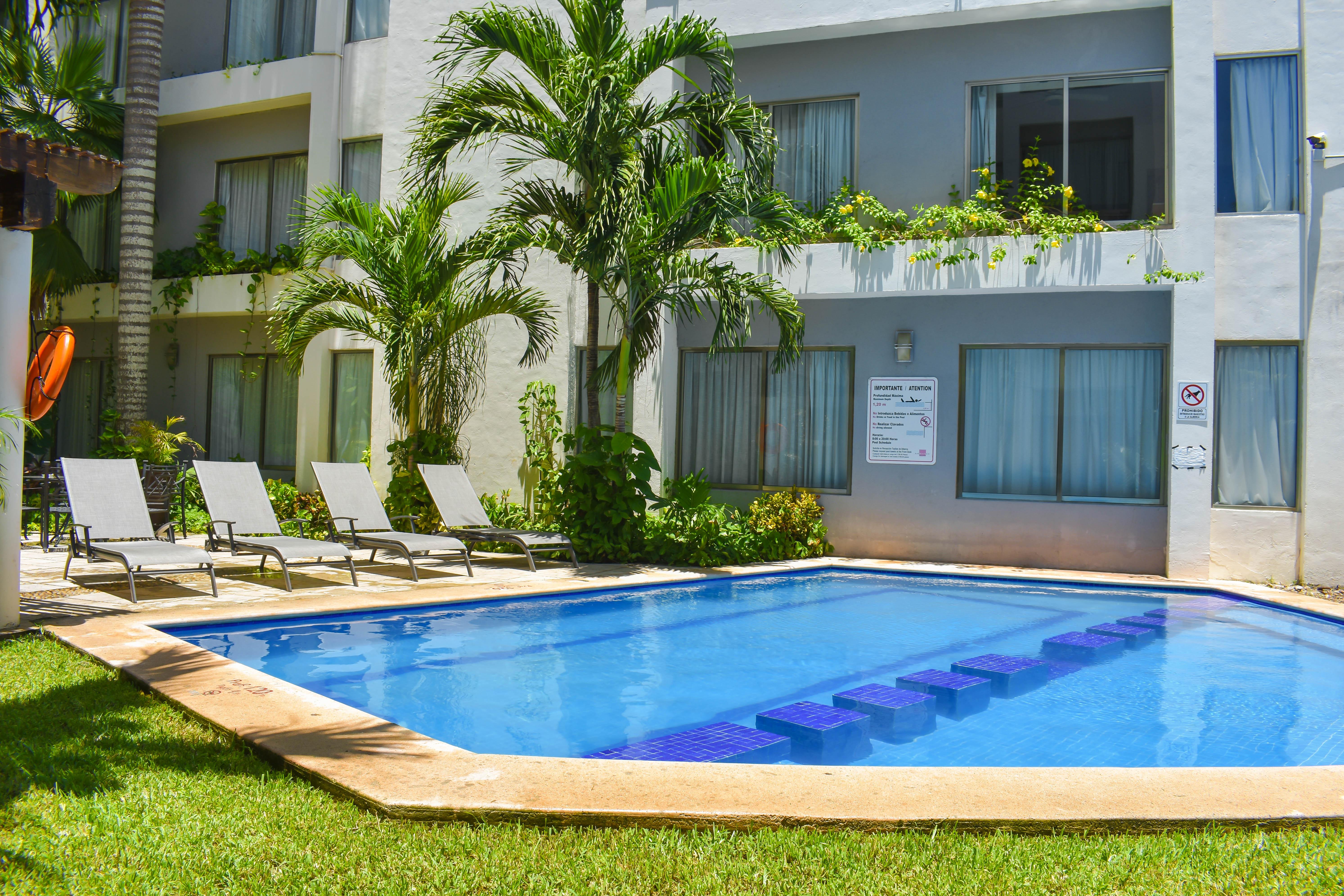 Ambiance Suites Cancun Exterior photo