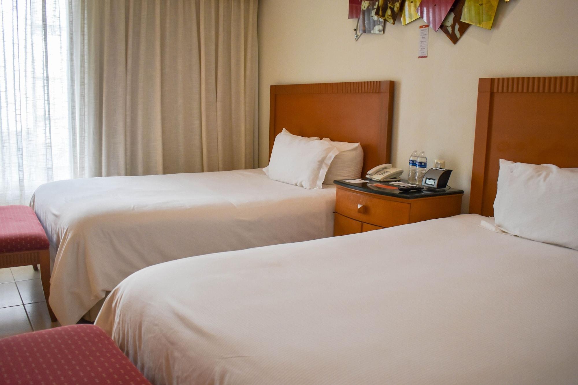 Ambiance Suites Cancun Exterior photo