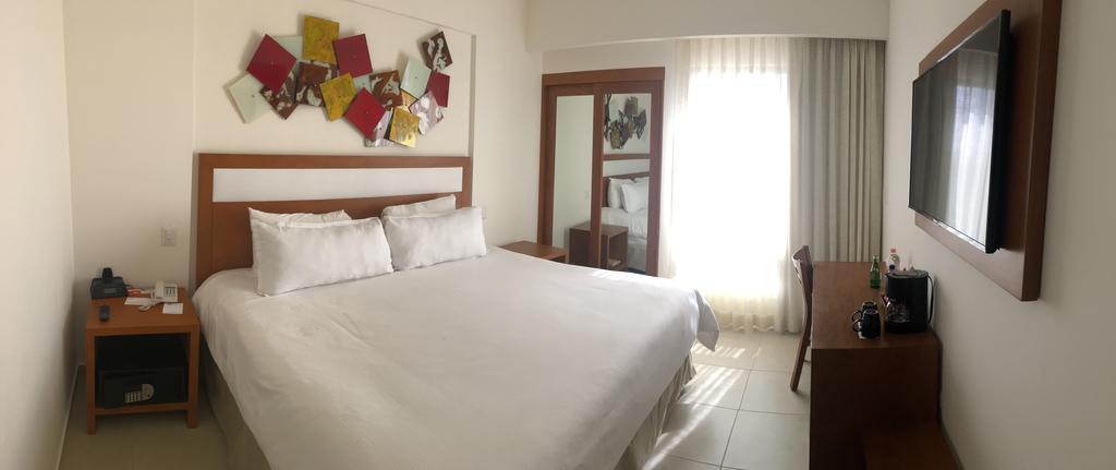 Ambiance Suites Cancun Exterior photo